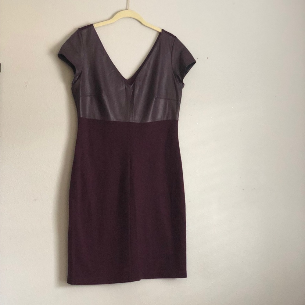 3/$30 🔥 Bailey 44 pleather maroon sheath dress